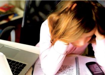 Adultos ‘cazan’ niños por redes