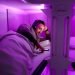 Air New Zealand, la primera del mundo en ofrecer cápsulas para dormir a los pasajeros de la clase económica
