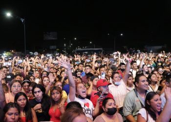 Viven más de 60 mil personas la fiesta del 174 aniversario
