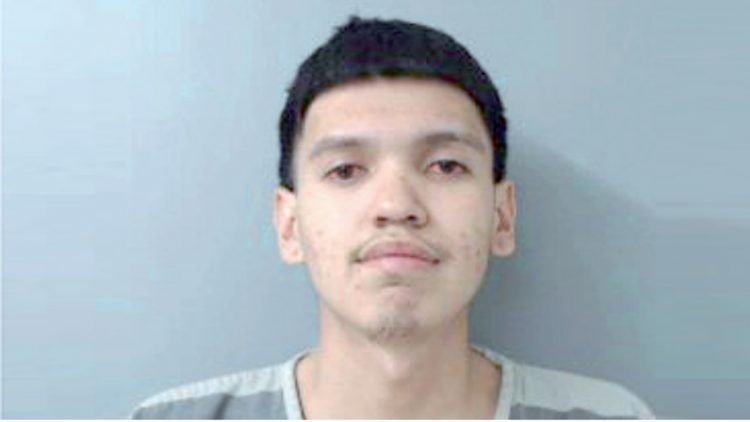 Jovencito se esconde en el baño luego de provocar un múltiple choque