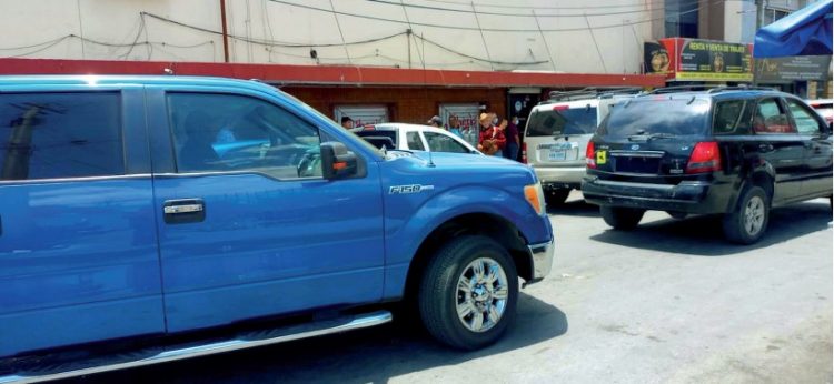 Demandan orden vial en la Zona Centro
