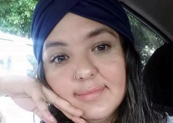 Vecino atacó a Luz Raquel porque mojó a su perro