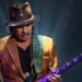 Revelan el estado de salud de Carlos Santana y las razones de su desmayo en concierto