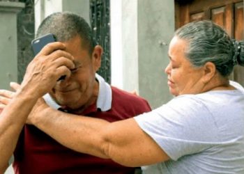 Esperaba a su hermano, lo halla en el ‘tráiler de la muerte’