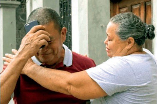 Esperaba a su hermano, lo halla en el ‘tráiler de la muerte’