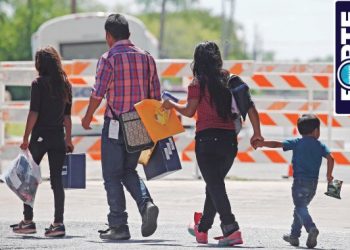 Crearía DHS tarjeta de identidad para migrantes