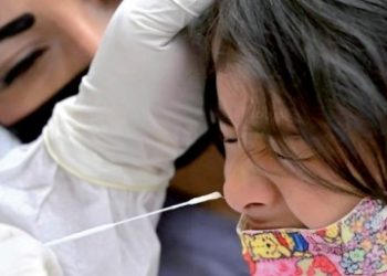 Crece pandemia por exceso de confianza