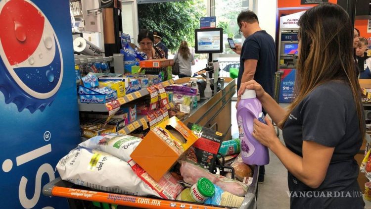 Buscan cajeros en supermercados
