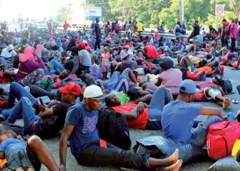 Falla Corte contra ‘quédate en México’