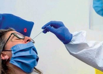 Insisten las autoridades de Salud extremar precauciones contra Covid