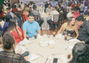 Reciben acta de matrimonio 140 parejas en Campaña de matrimonios Colectivos