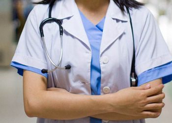 Exigen mejor paga para personal de enfermería