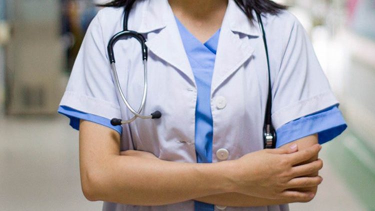 Exigen mejor paga para personal de enfermería