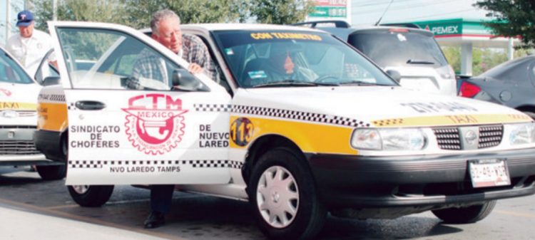 Ahoga a taxistas el aumento a gasolina