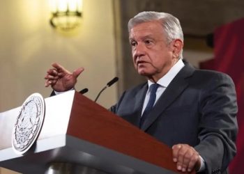 Deja AMLO para después investigación sobre colapso en mina; “no hay que perder la esperanza”, dice a familiares de mineros atrapados