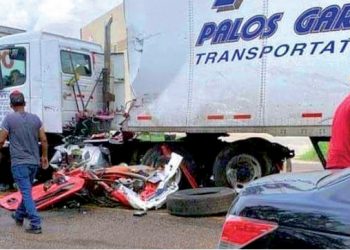 Choque frontal deja un muerto y un herido