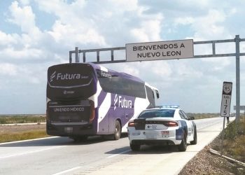 Califican empresarios de fiasco la autopista