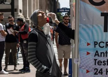 Estados Unidos elimina cuarentena por Covid