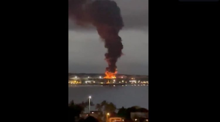 VIDEO | Rayo impacta tanque con petróleo en Cuba y deja 49 lesionados