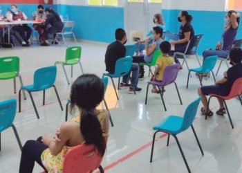 Tiene baja afluencia aplicación de segunda dosis Covid para menores
