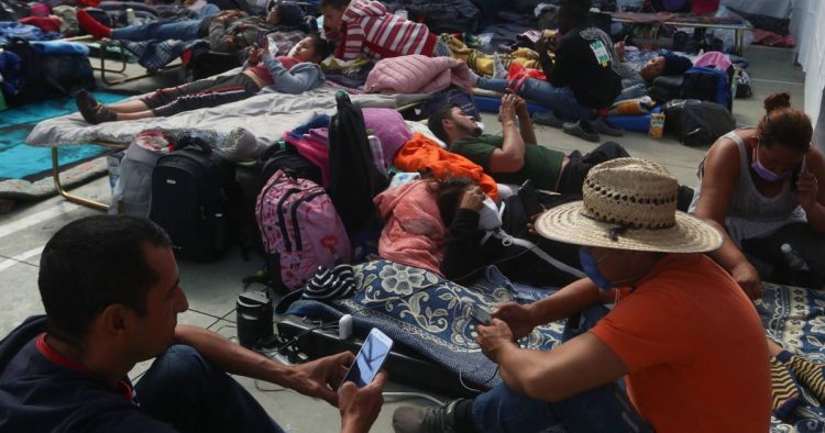 Saturan albergues y casas migrantes