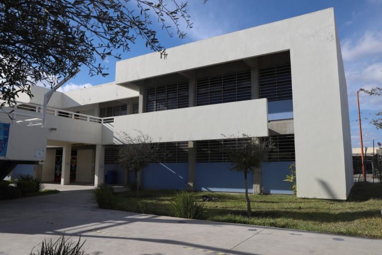 Prepas municipales llenan su totalidad de inscripciones