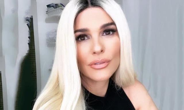 Martha Debayle es motivo de burlas por llorar muerte de la Reina Isabel