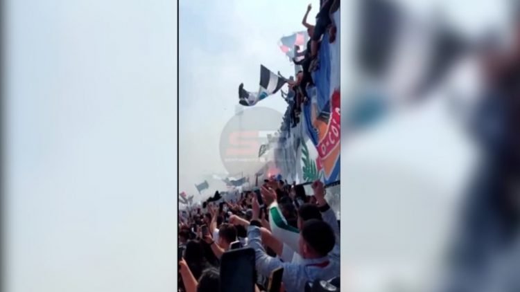 Colapsa el techo del Estadio Monumental de Chile y cede con hinchas arriba