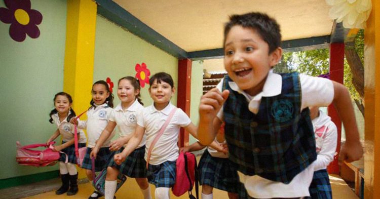 Viene el primer mega puente escolar