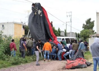 ‘Sustote’ en las alturas: cae globo aerostático en Edomex con 12 turistas