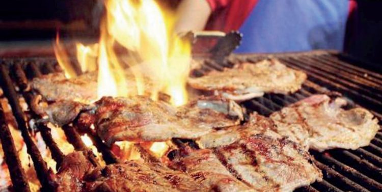 Restaurantes a dos fuegos, competencia desleal e inflación