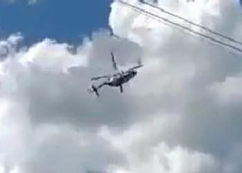 VIDEO | Helicóptero de la Marina se desploma en Centla, Tabasco