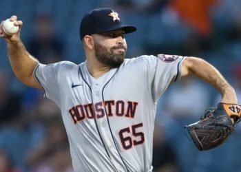 ¿Quién es José Urquidy, el mexicano que jugará la Serie Mundial con Houston Astros?