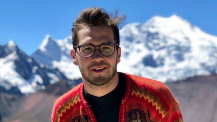 Muere Mauricio Garza, cantante de los Dos Garza, ahogado en una piscina