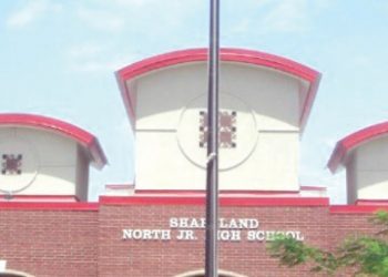 “Por accidente”, agente de CBP muestra pornógrafía a estudiantes de secundaria