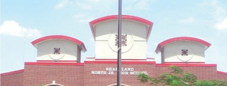 “Por accidente”, agente de CBP muestra pornógrafía a estudiantes de secundaria