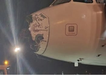 Avión de Latam aterriza de emergencia en Paraguay