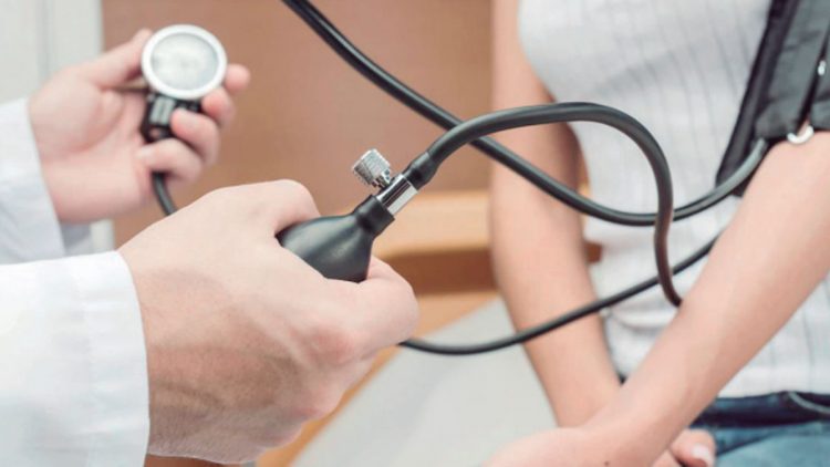 Hipertensión y diabetes causan estragos en pacientes