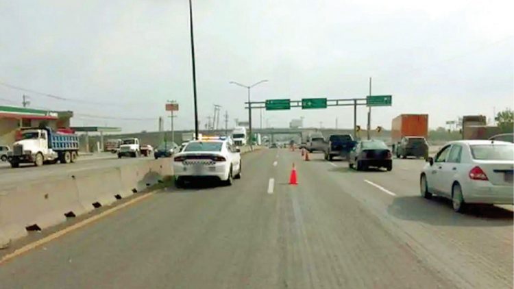 AUTOPISTA LA GLORIA Cara e inoperante, califican usuarios
