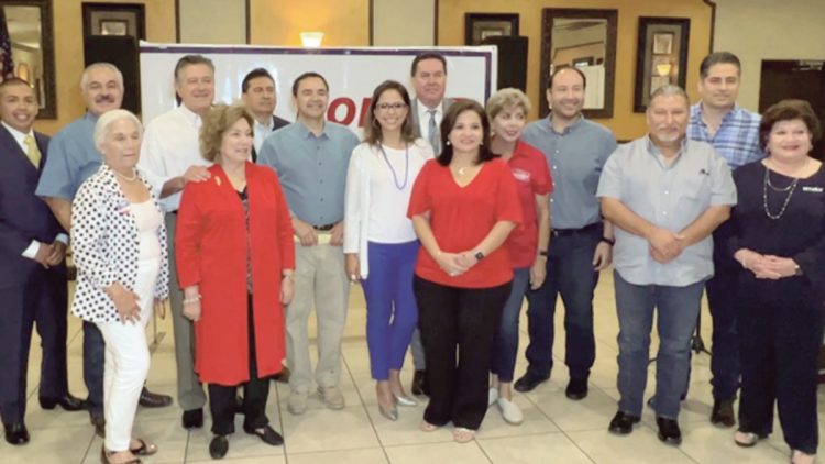 Tejanos Demócratas endosan a candidatos de su partido