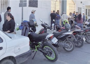 Adiestran a repartidores sobre el correcto manejo de la motocicleta