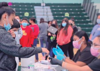 Detectan rebrote de covid-19 en dos escuelas de LISD