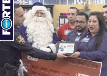 Regresa Blue Santa para repartir miles de regalos de Navidad