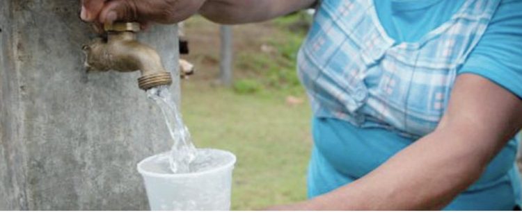 COMAPA NO PUEDE EJERCER ACCIÓN Invaden más de 800 casas y no pagan agua