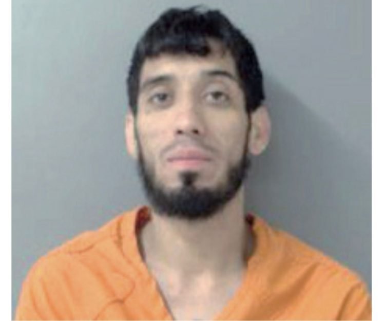 Intenta apuñalar a su papá con un desarmador