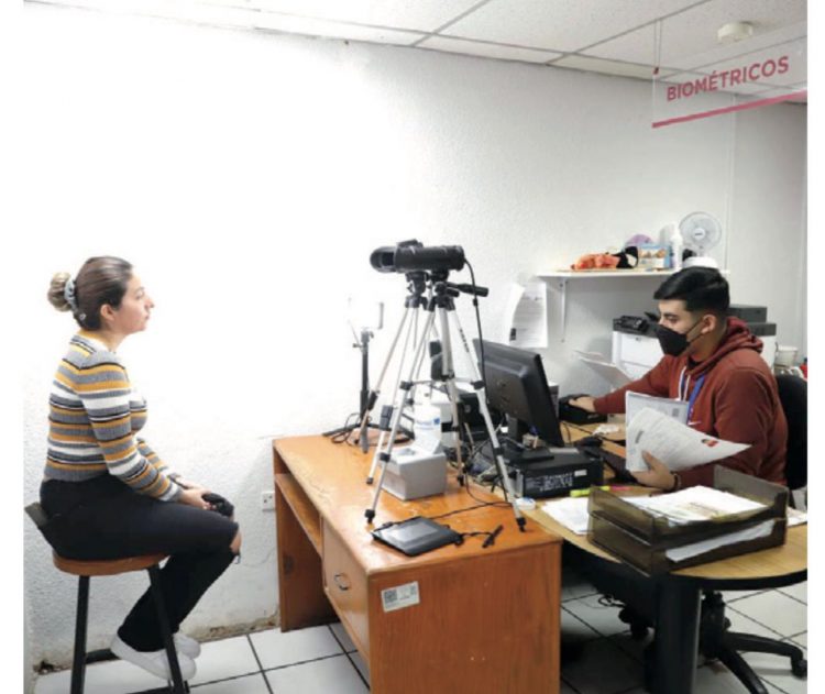 Diariamente acuden 100 personas a tramitar su pasaporte