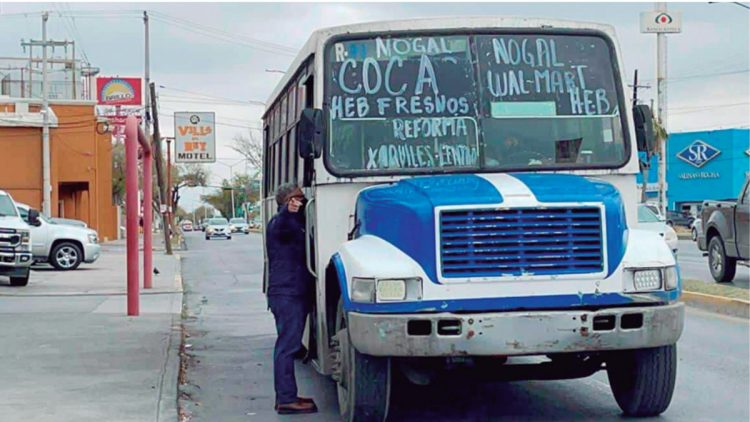Llegan tarde a chamba por falta de camiones