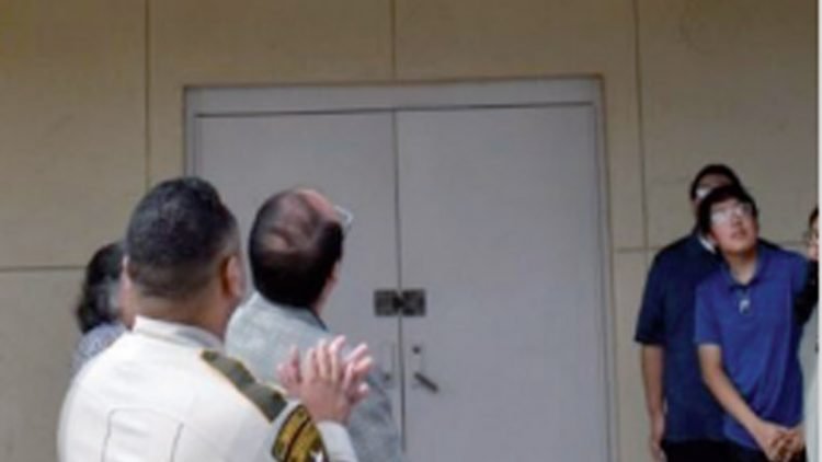 Nombran edificio en honor a David Lee Espinoza, laredense caído