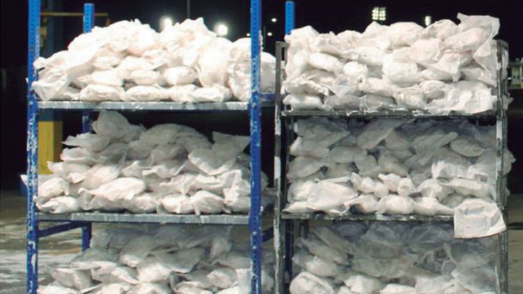 Descubren a trailero con más de 18 millones en narcóticos