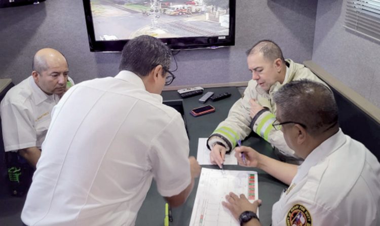 Bomberos y policías planean seguridad y crecimiento urbano